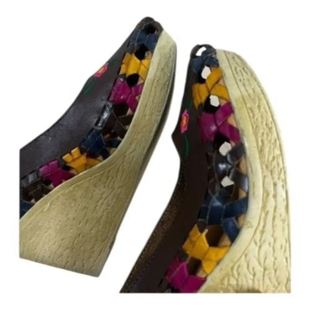Handmade Leather Huarache Wedge Size 7 Brown Floral Embroidered Mexico Heels
